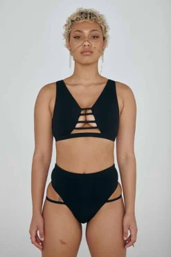 All Pole Wear Creatures Of XIX The Valley Top - Ribbed Black