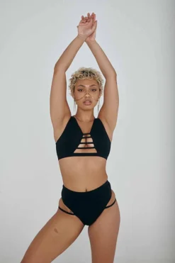 All Pole Wear Creatures Of XIX The Valley Top - Ribbed Black