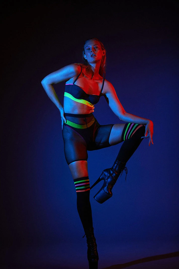 All Pole Wear Rolling Bumper Shorts - Mesh Black