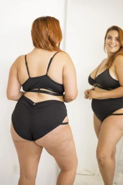 Most Loved Lunalae Bella Top - Black