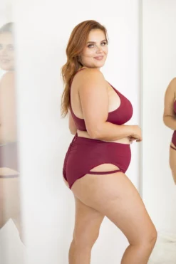 Lunalae Khloe High Waisted Shorts - Wine