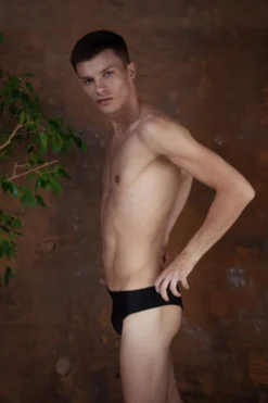 New In Sway Alton Shorts - Black Crow