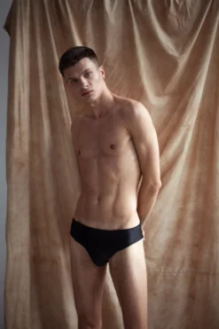 New In Sway Alton Shorts - Black Crow