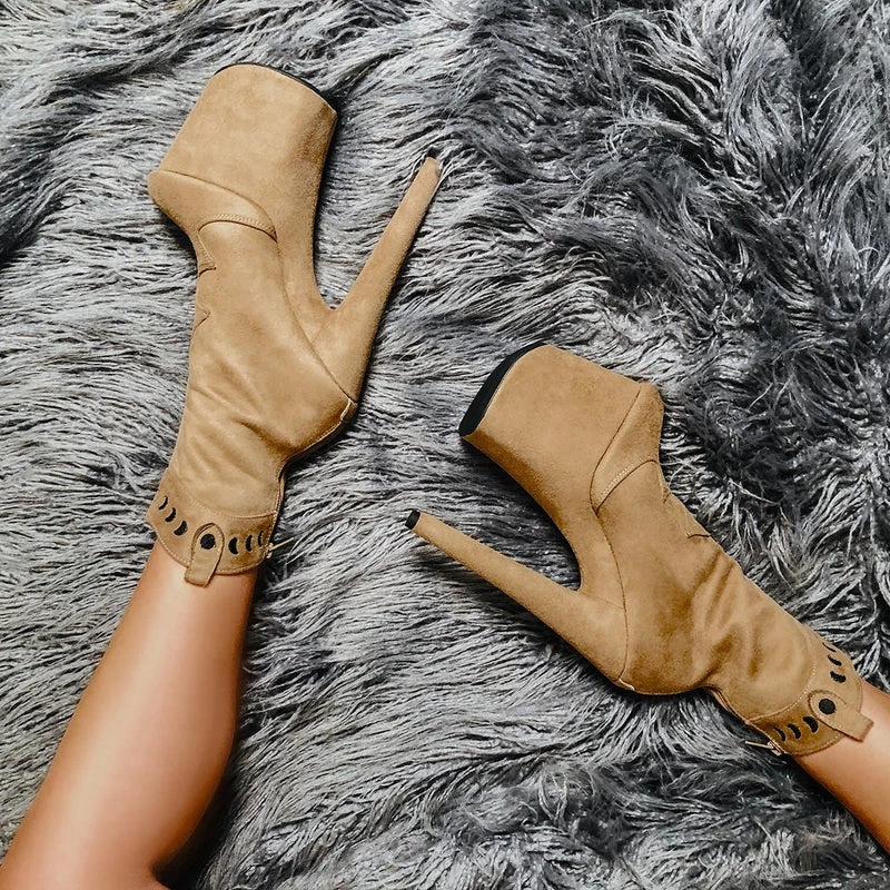 Hella Heels Ride 'em 8inch Boots - Desert