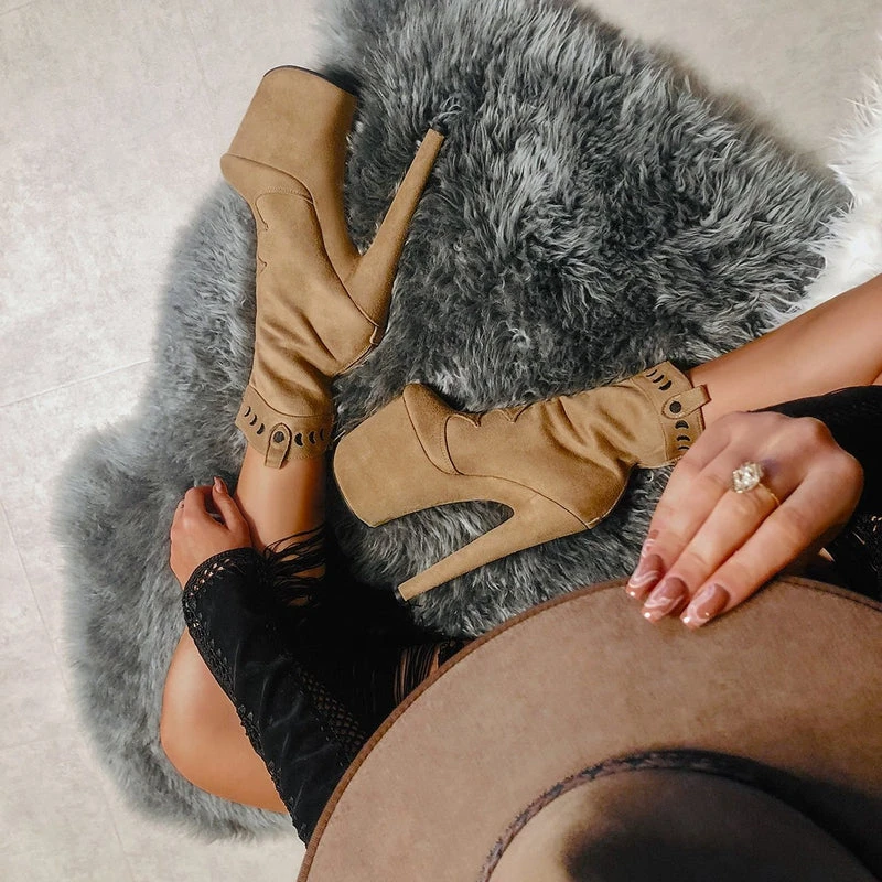 Hella Heels Ride 'em 8inch Boots - Desert