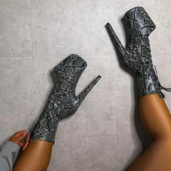 Shoes Hella Heels Maneater Boots - 8inch