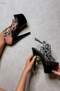 Hella Heels Make It Reign 7inch Stilettos - Black