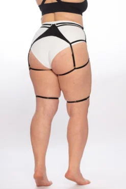 Queen Accessories Queen Garter Belt - Black Shine