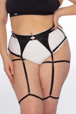 Queen Accessories Queen Garter Belt - Black Shine