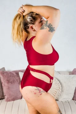 Chantay Polewear Pretzel 2-way Top - Bordeaux Tops