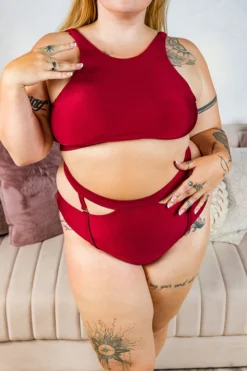 Chantay Polewear Pretzel 2-way Top - Bordeaux Tops