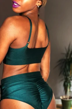 REV ACTIV Bomb Garter Shorts - Bottle Green