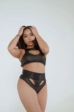 Creatures Of XIX I Slay Sports Bra - Black