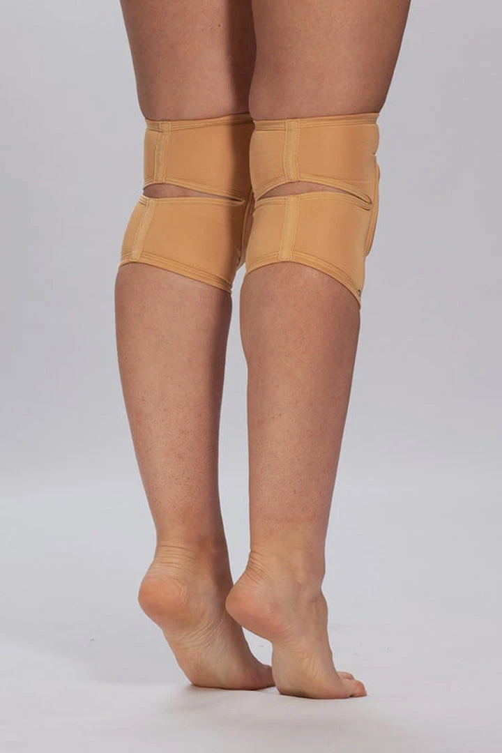 Queen Accessories Queen Kneepads - Caramel