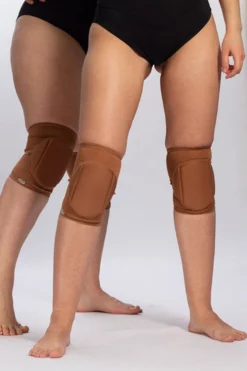 Queen Accessories Plus Size Pole Wear Queen Kneepads - Mocha