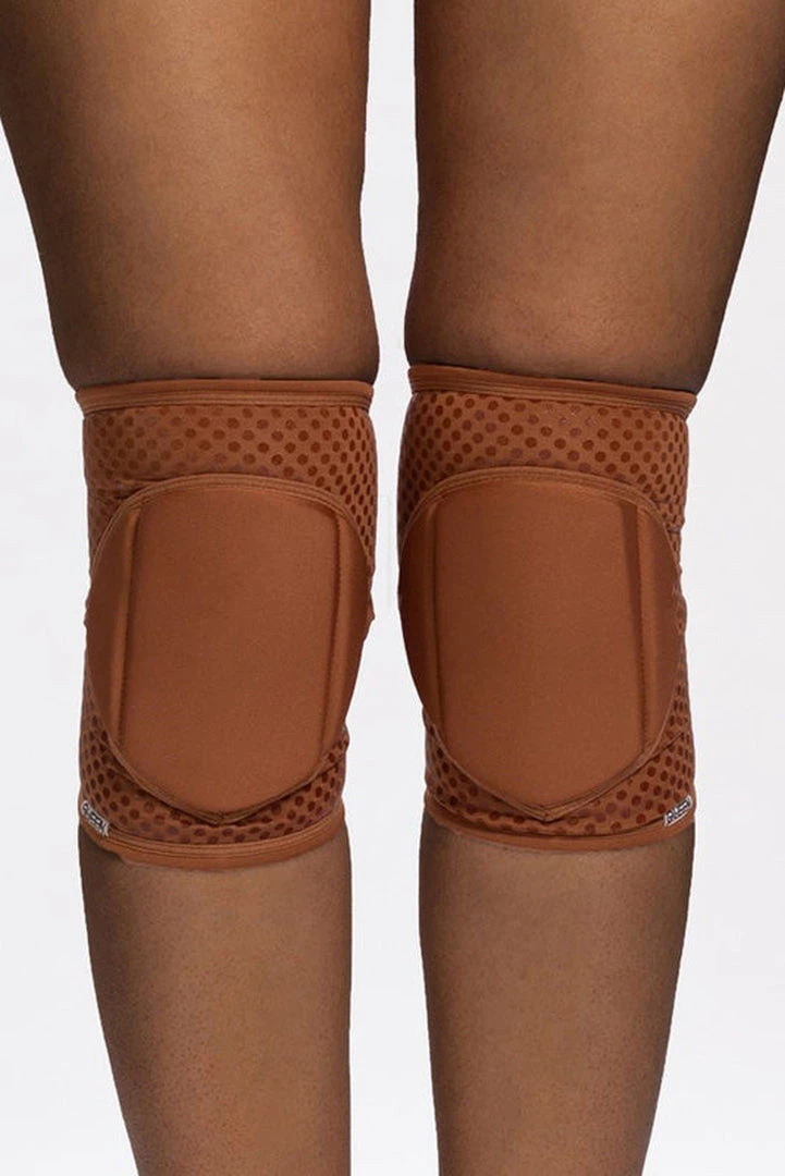 Queen Accessories Plus Size Pole Wear Queen Grippy Kneepads - Mocha