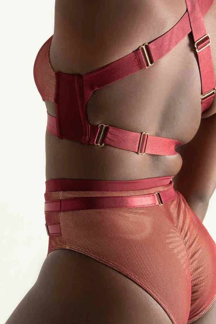 New In Tatiana Activewear Yuki Shorts - Burgundy Mesh