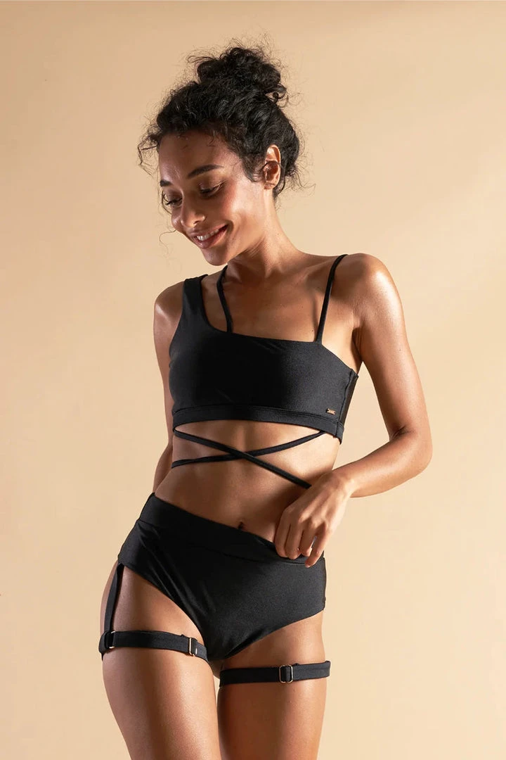 New In Flole Cradle Garter Bottoms - Black