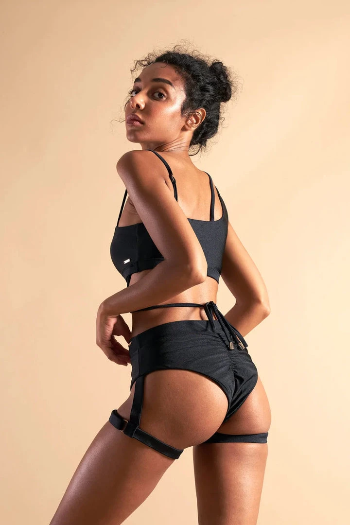 New In Flole Cradle Garter Bottoms - Black