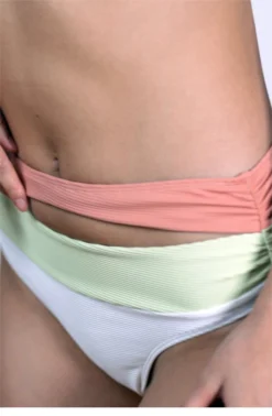 New In Flole Honey Shorts