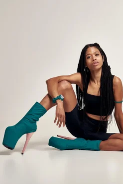 FANNA Shoe Protector - Teal Accessories